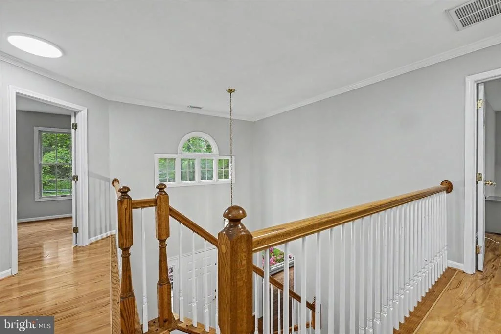 Photo of 8033 CREST ROAD