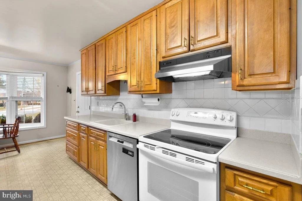 Photo of 2725 WOODEDGE ROAD