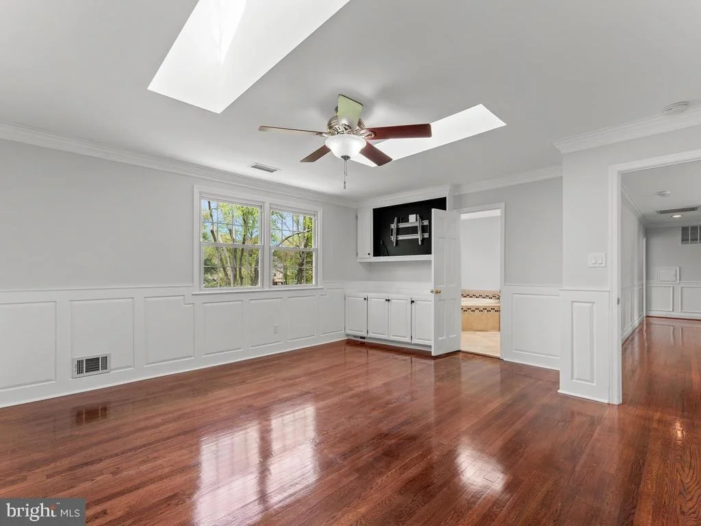 Photo of 3713 QUEEN MARY DRIVE