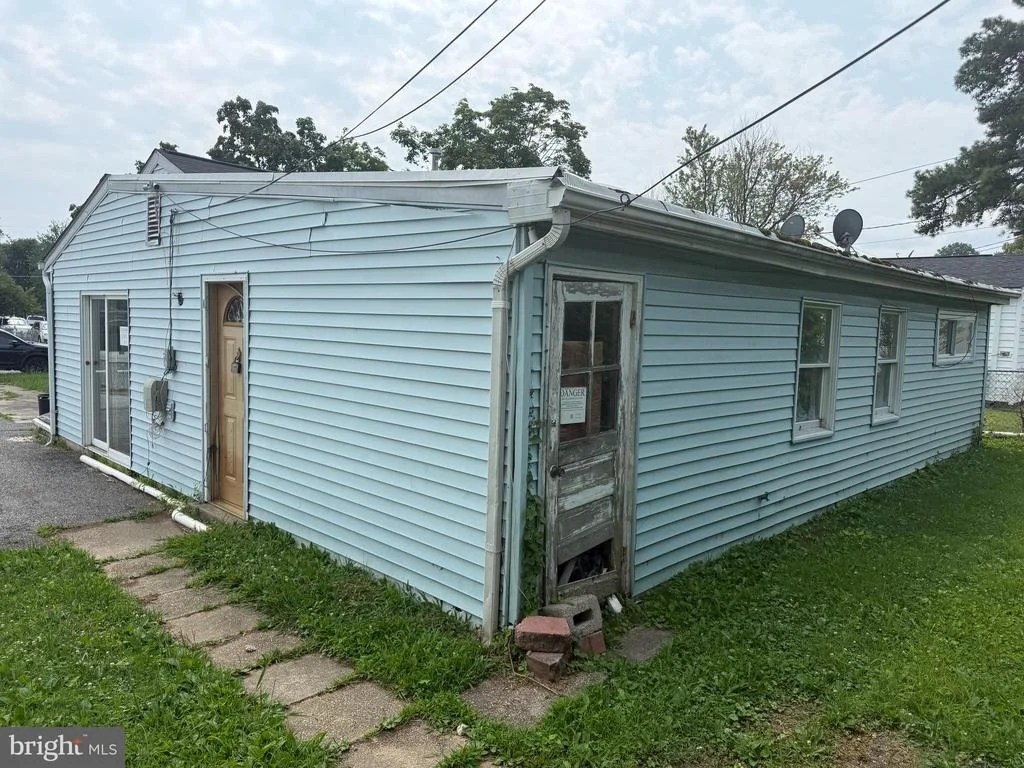 Photo of 1225 FUSELAGE AVENUE