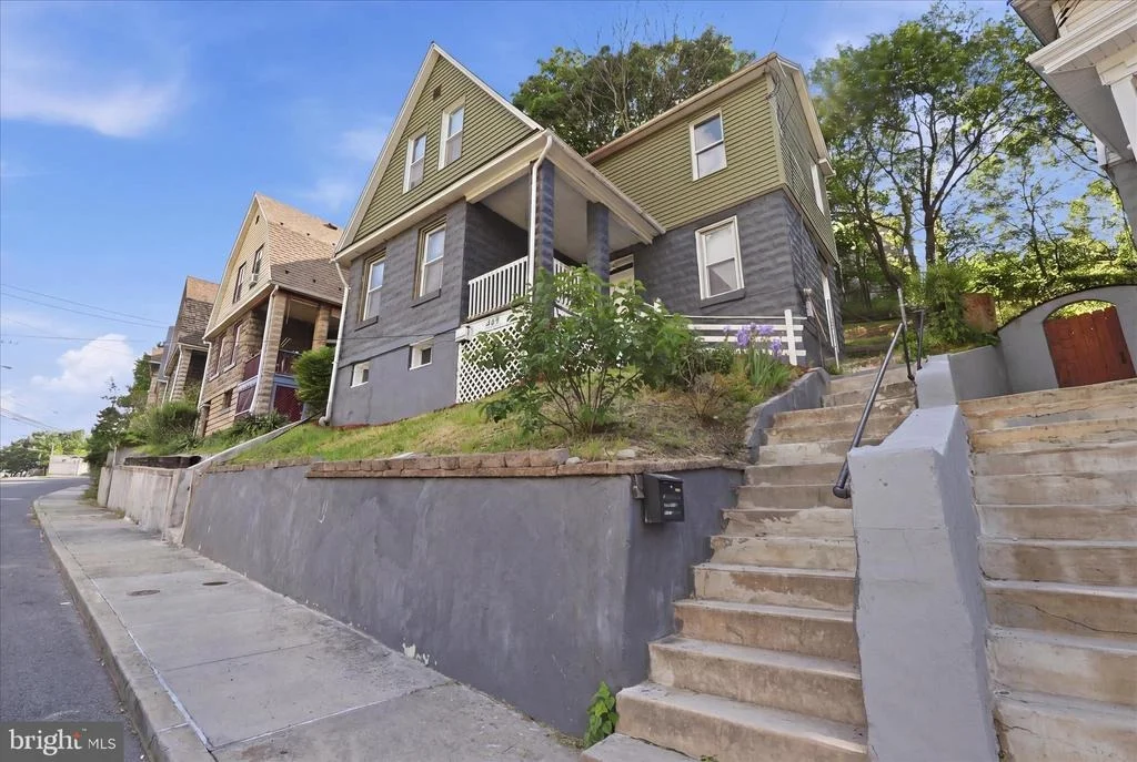 Photo of 449 BALTIMORE AVENUE