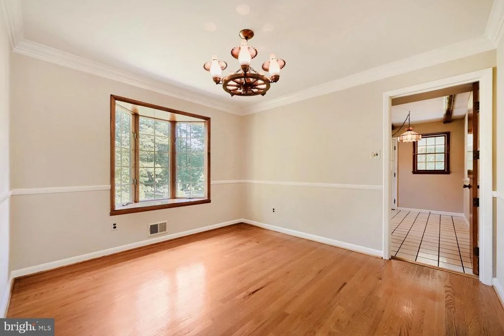 Photo of 304 PINE CIRCLE