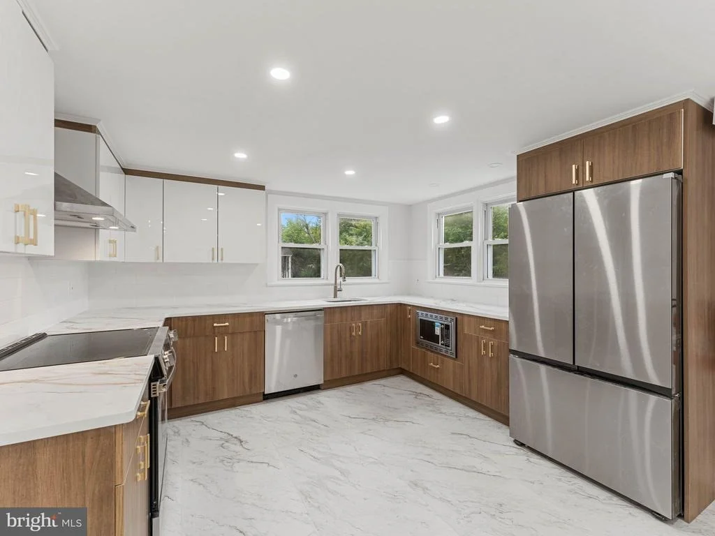 Photo of 308 DELSEA DRIVE