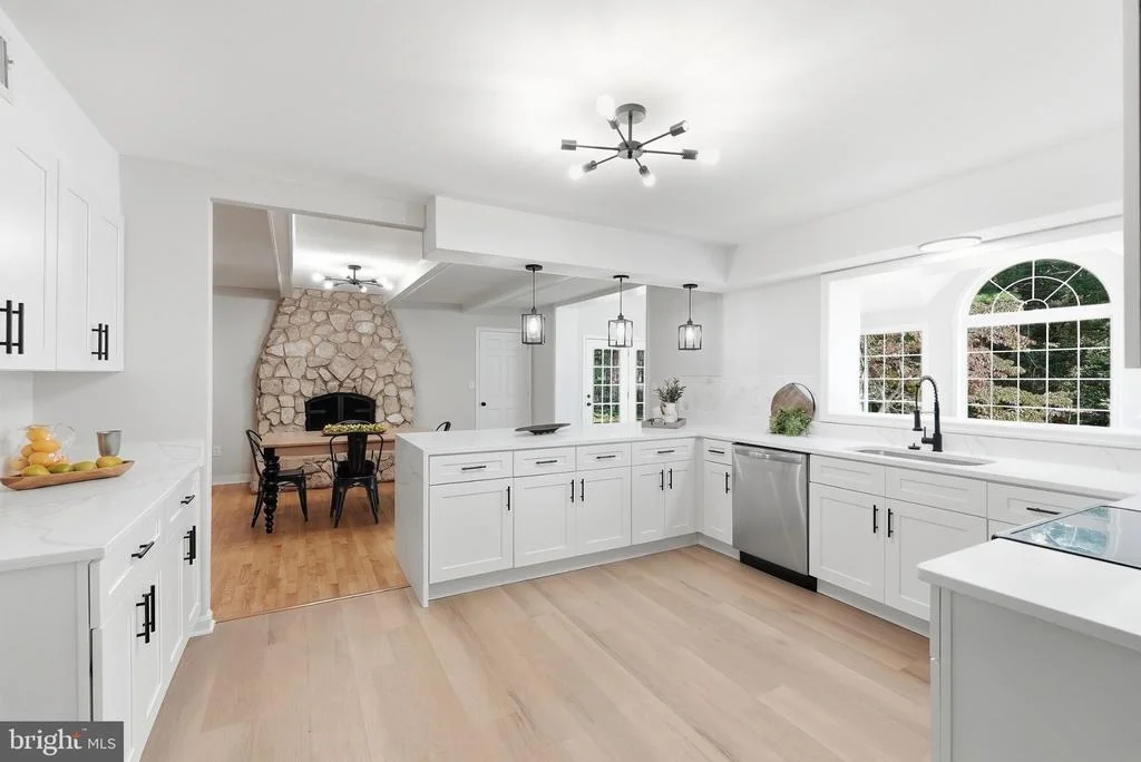 Photo of 28405 HONEYSUCKLE DRIVE