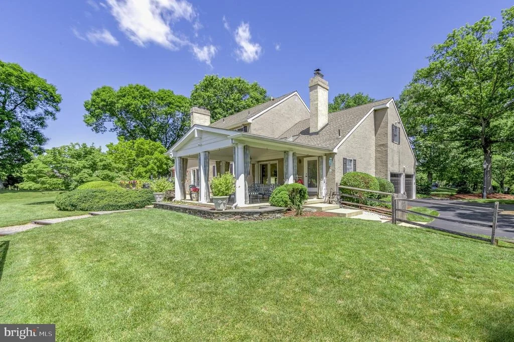 Photo of 24 MEADOW LANE