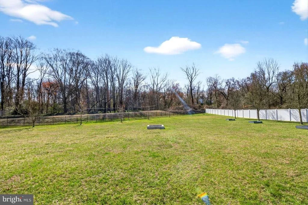 Photo of 207 EMERALD LANE