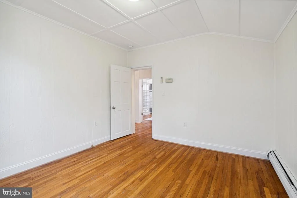 Photo of 114 E 7TH STREET E
