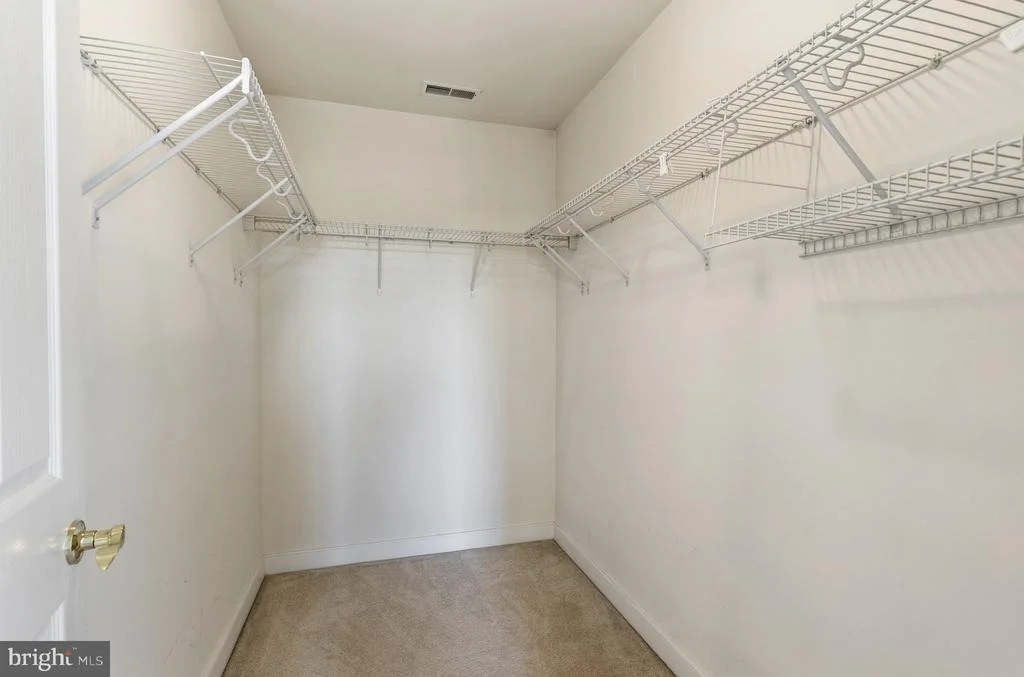 Photo of 915 ZENITH DRIVE