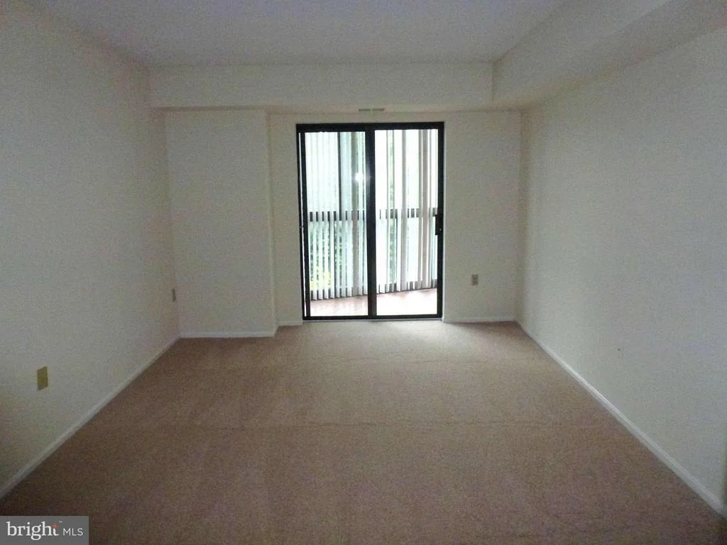 Photo of Unit 803 at 15100 INTERLACHEN DRIVE