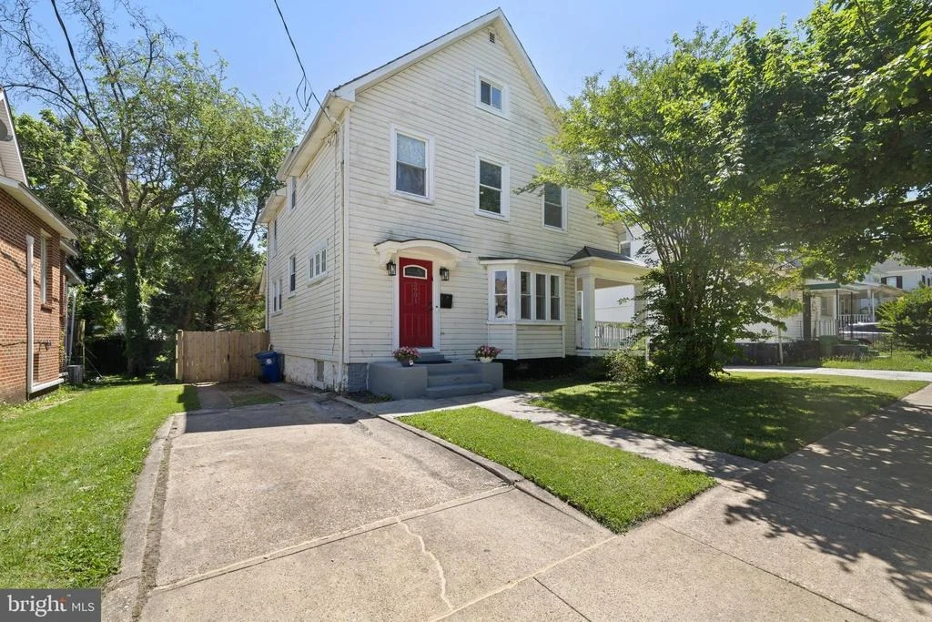 Photo of 3901 W COLD SPRING LANE W