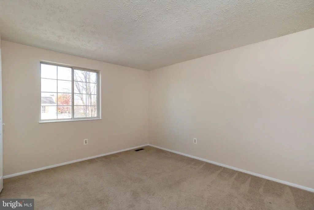 Photo of 1800 LAWNVIEW DRIVE