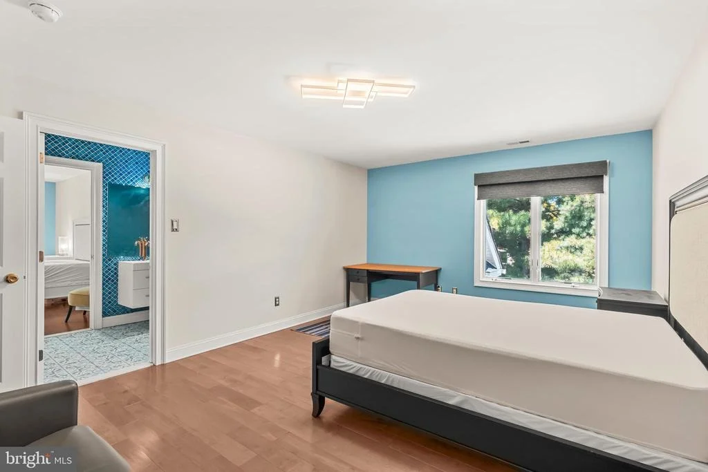 Photo of 920 PINE VALLEY