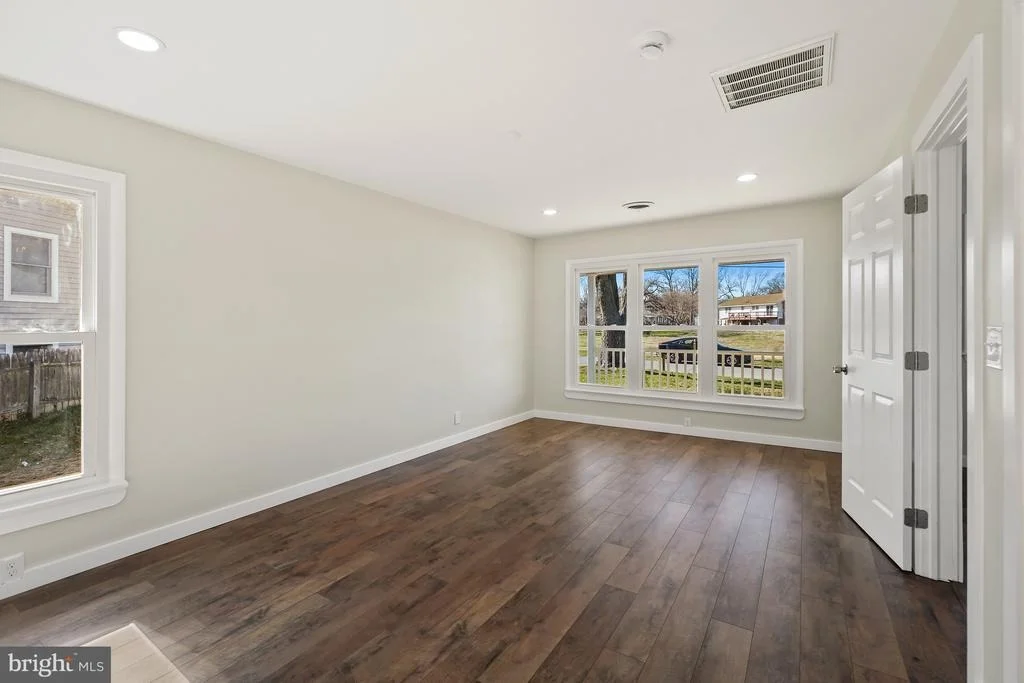 Photo of 1546 RIDGELY DRIVE