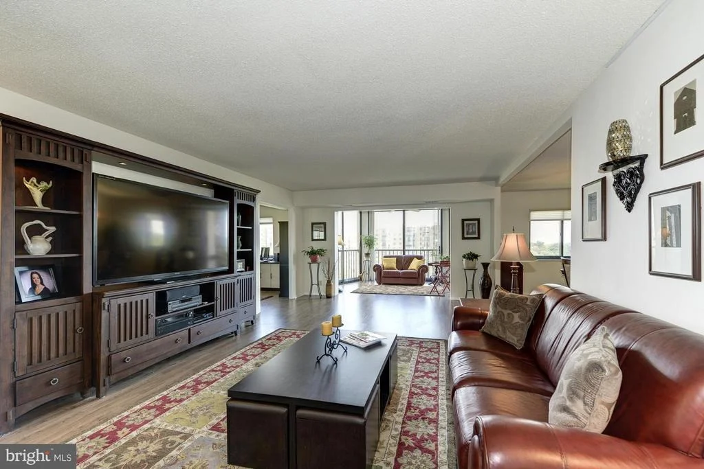 Photo of Unit 908 at 5902 MOUNT EAGLE DRIVE