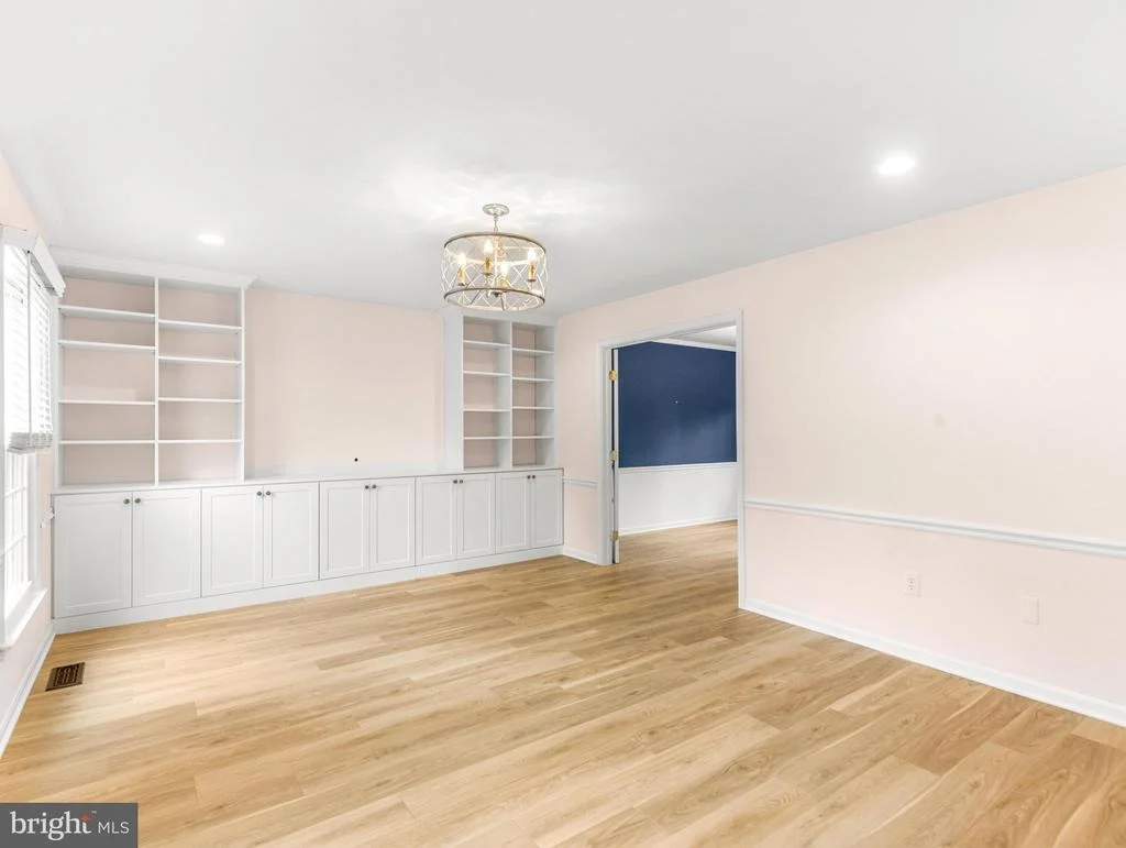 Photo of 1728 MAYFAIR PLACE
