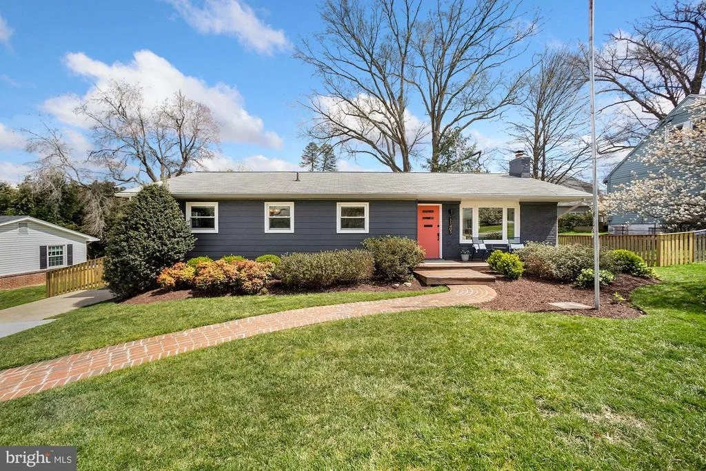 Photo of 11403 NAIRN ROAD