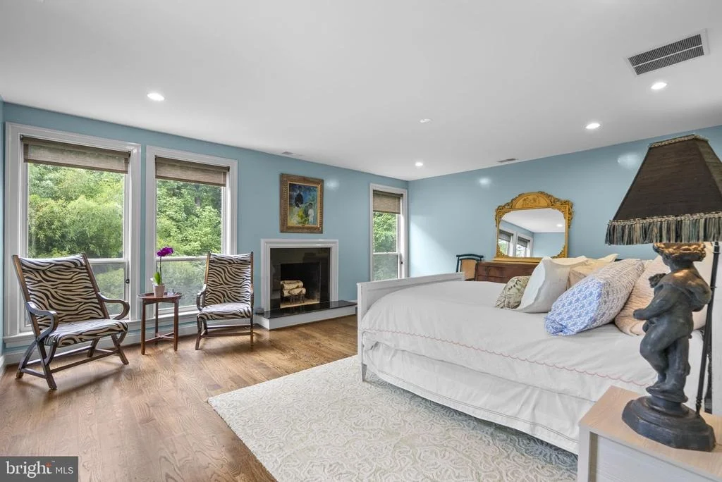 Photo of 8025 RIVERSIDE DRIVE
