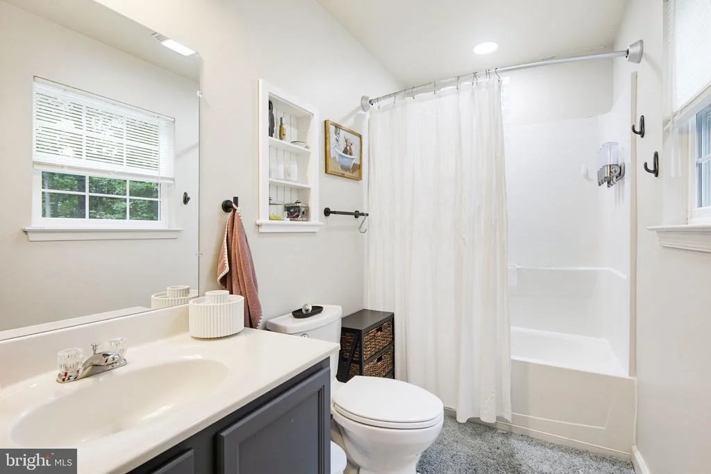 Photo of 2501 YORK COURT