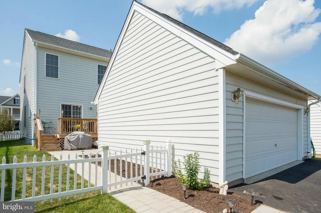 Photo of 42476 MANDOLIN STREET