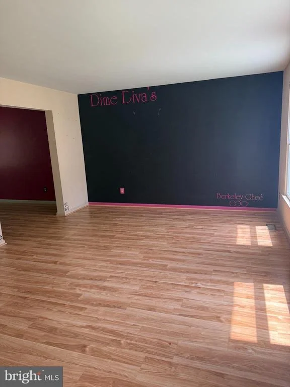 Photo of 3019 CASCADE DRIVE