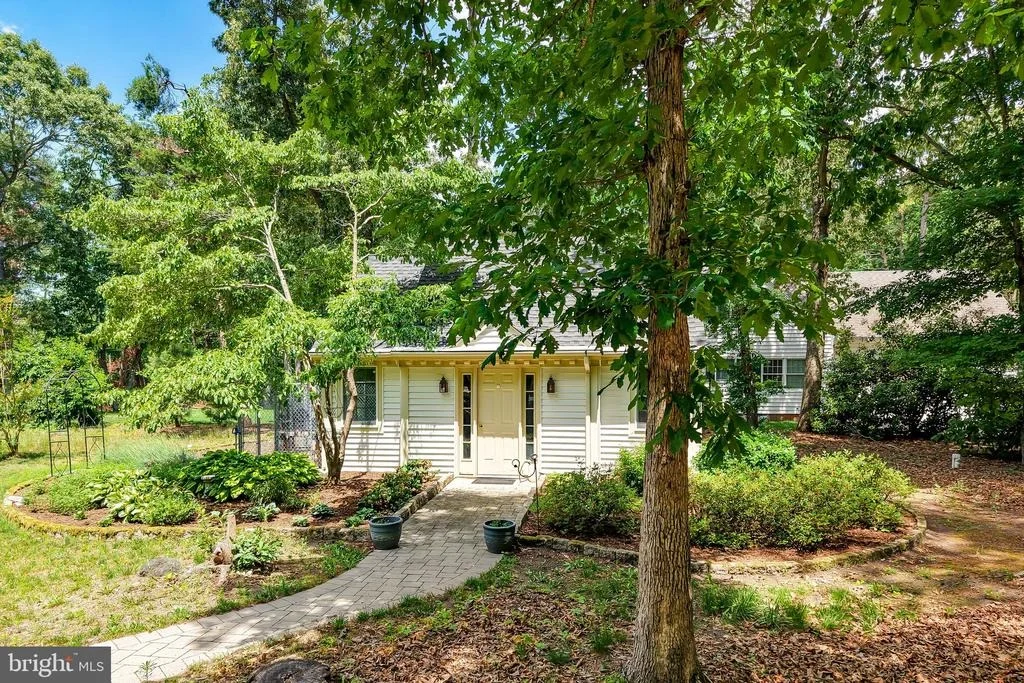 Photo of 6 BLUE HERON DRIVE