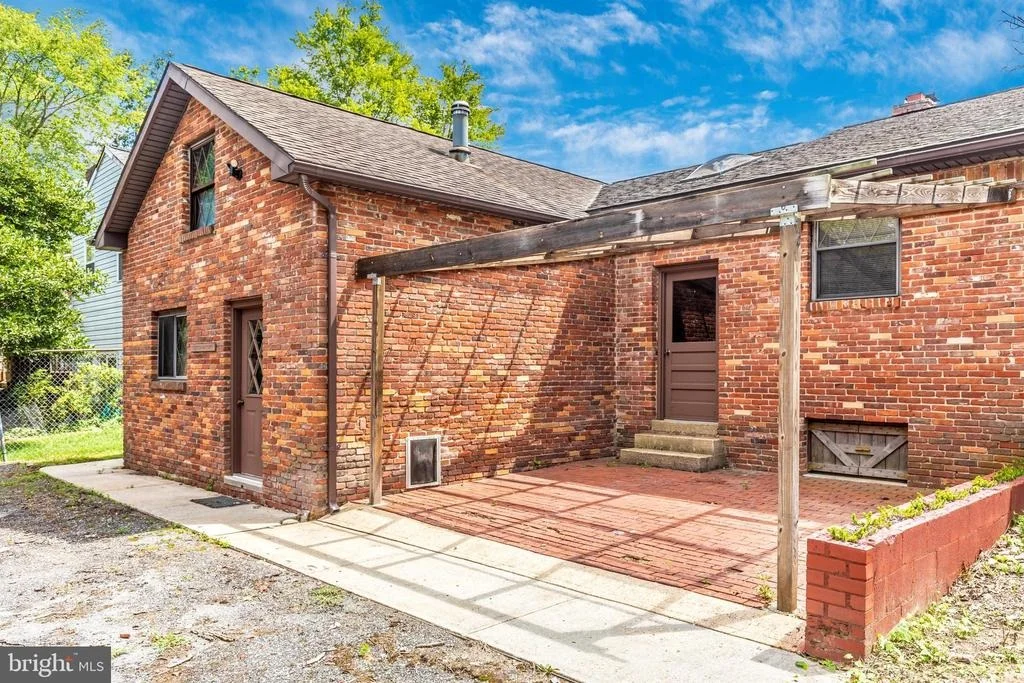 Photo of 5912 MAPLE TERRACE