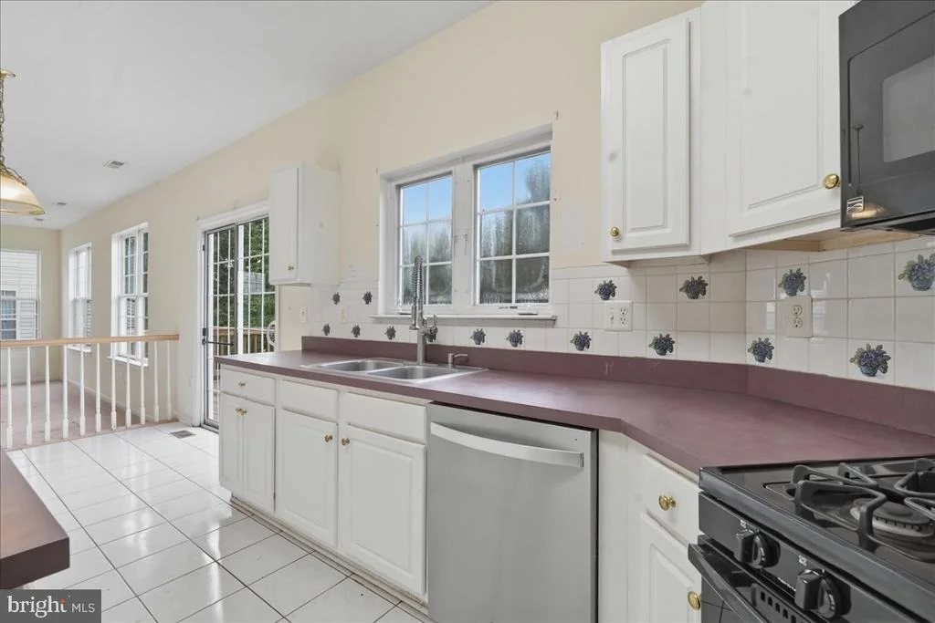 Photo of 9884 ARROWOOD DRIVE