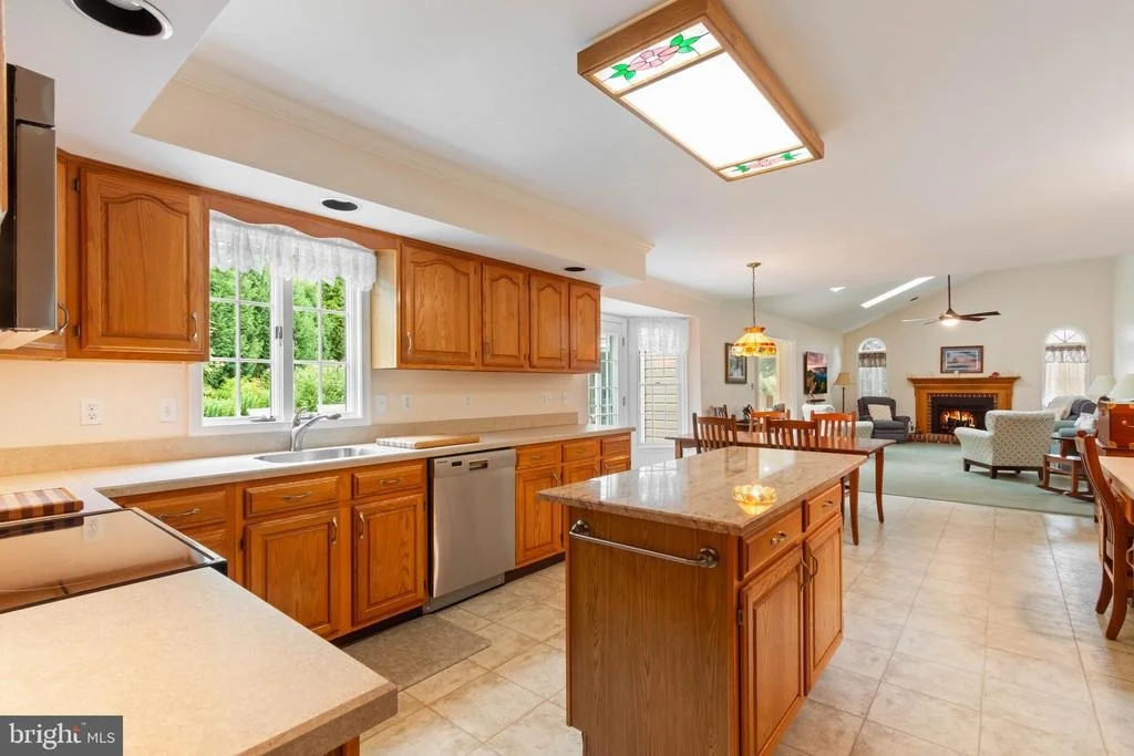 Photo of 2874 TALBERT ROAD