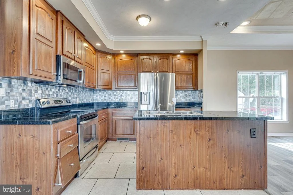 Photo of 4252 AIRLINE PARKWAY