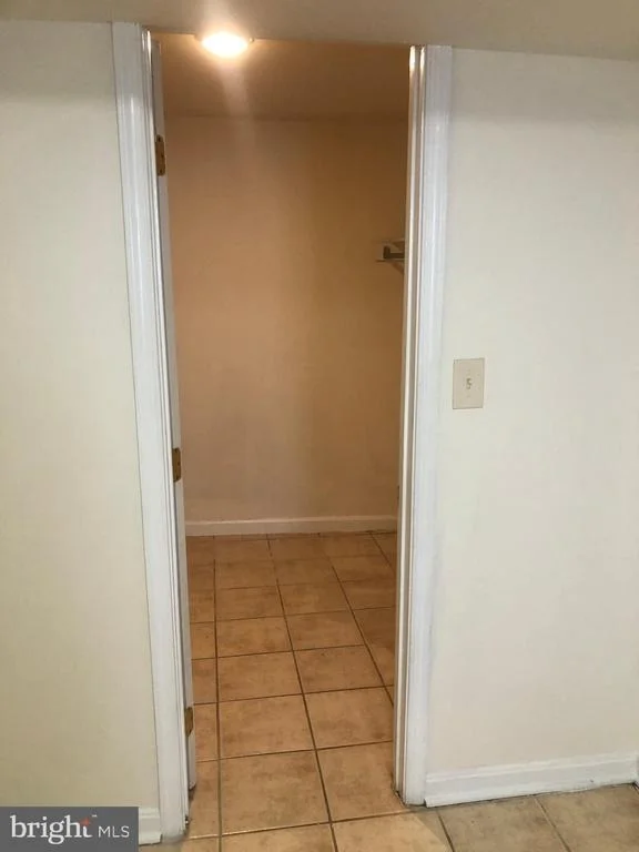 Photo of 516 MENTOR AVENUE