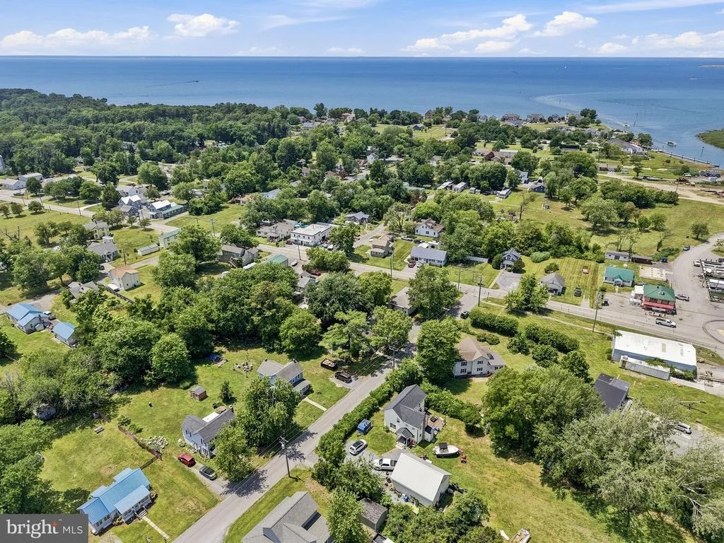 Photo of 21527 CHICKEN POINT ROAD