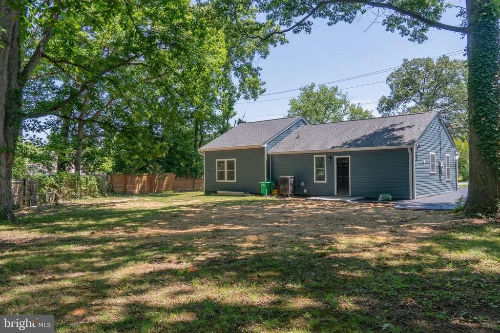 Photo of 9208 LANHAM SEVERN ROAD