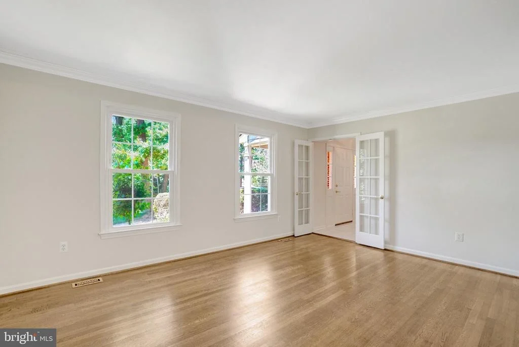 Photo of 8517 ELECTRIC AVE