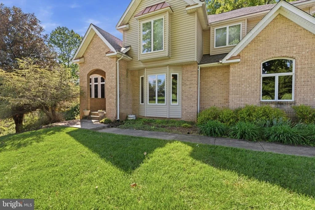 Photo of 1809 SPARKS DRIVE