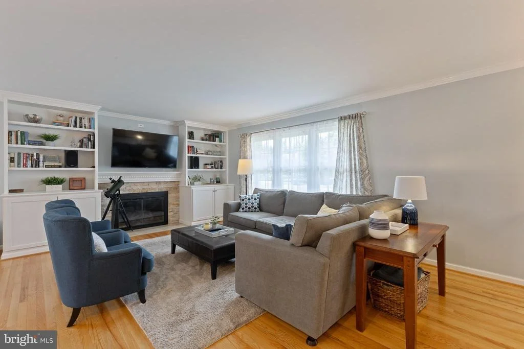 Photo of 3917 KING ARTHUR ROAD