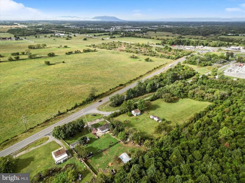 Photo of 32 DOUBLE TOLLGATE ROAD