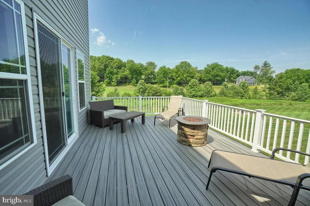 Photo of 8702 HAWBOTTOM ROAD