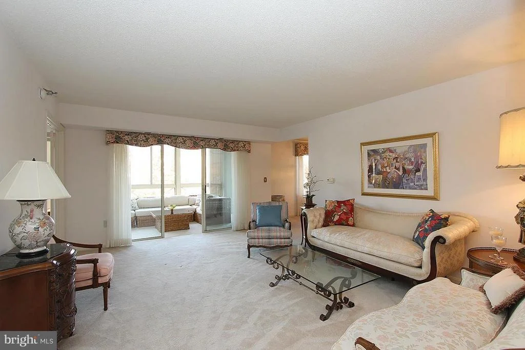 Photo of Unit 304 at 14800 PENNFIELD CIRCLE
