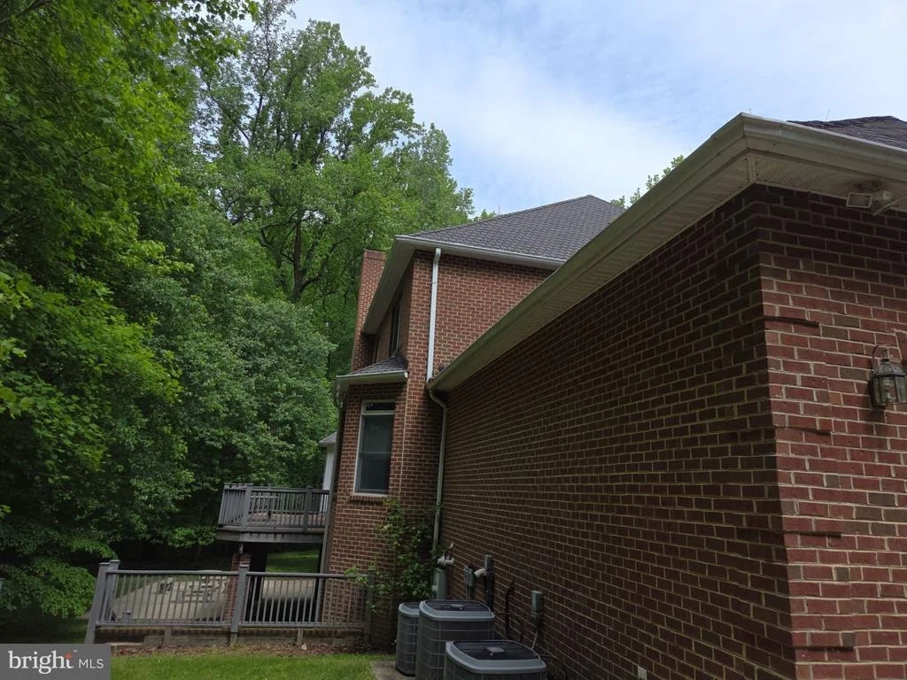 Photo of 6405 CHEW ROAD