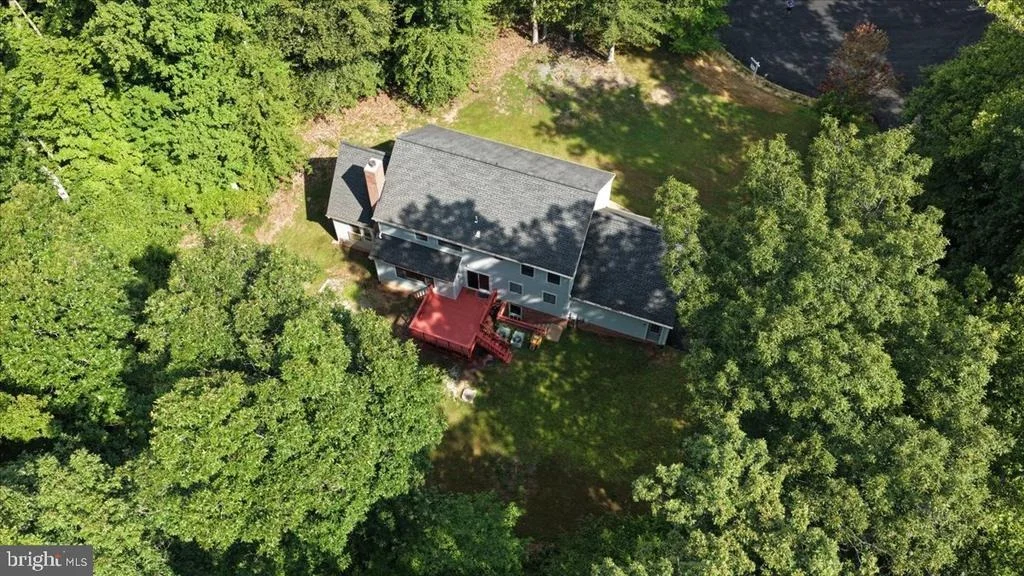 Photo of 8253 HONEYSUCKLE ROAD
