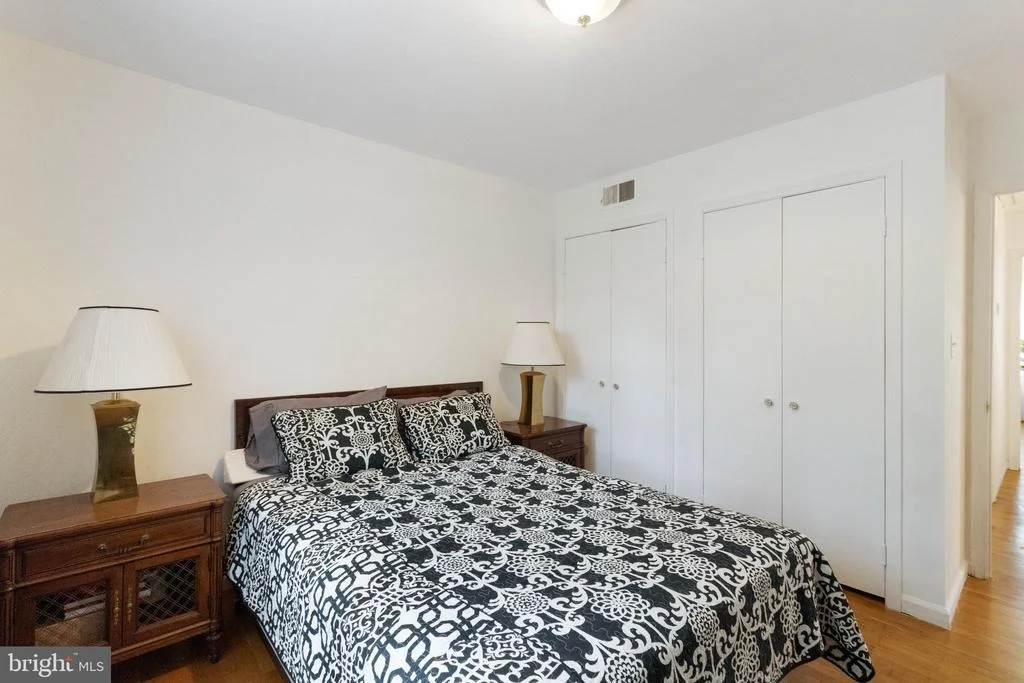 Photo of 2609 VILLAGE LANE