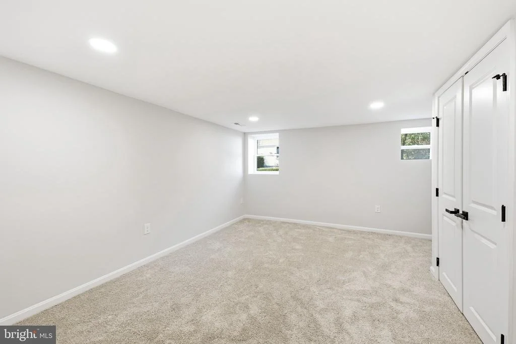 Photo of 692 RIDGE