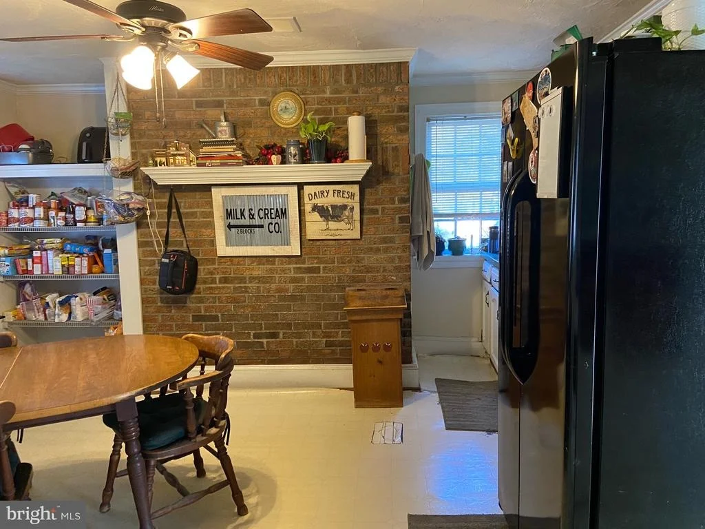 Photo of 3823 ROUNDTREE ROAD