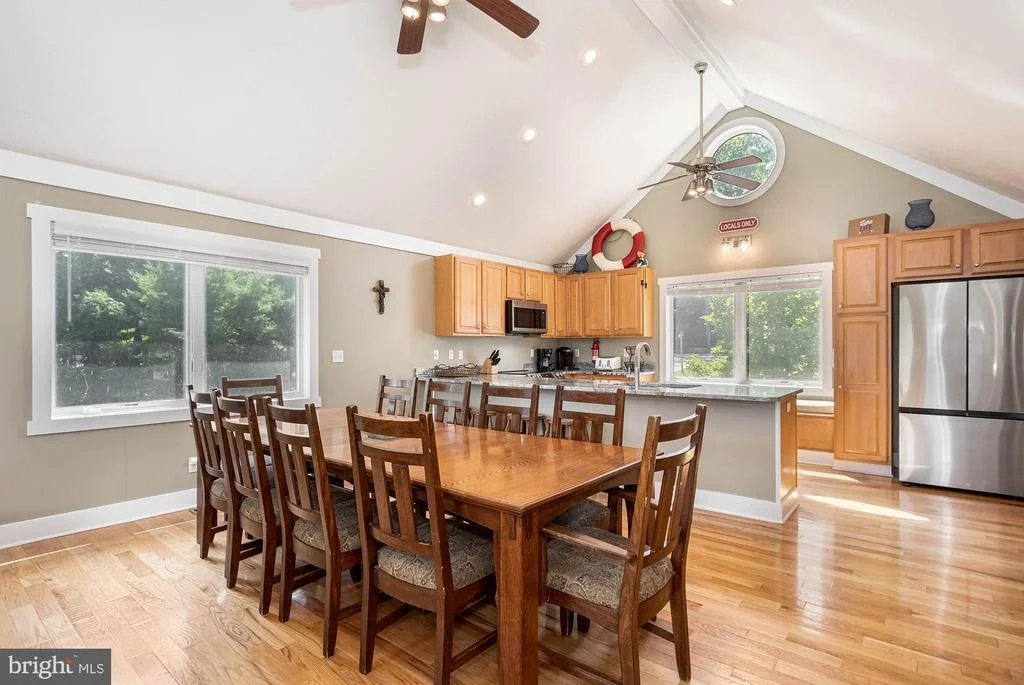 Photo of 25 SILVER TREE LANE