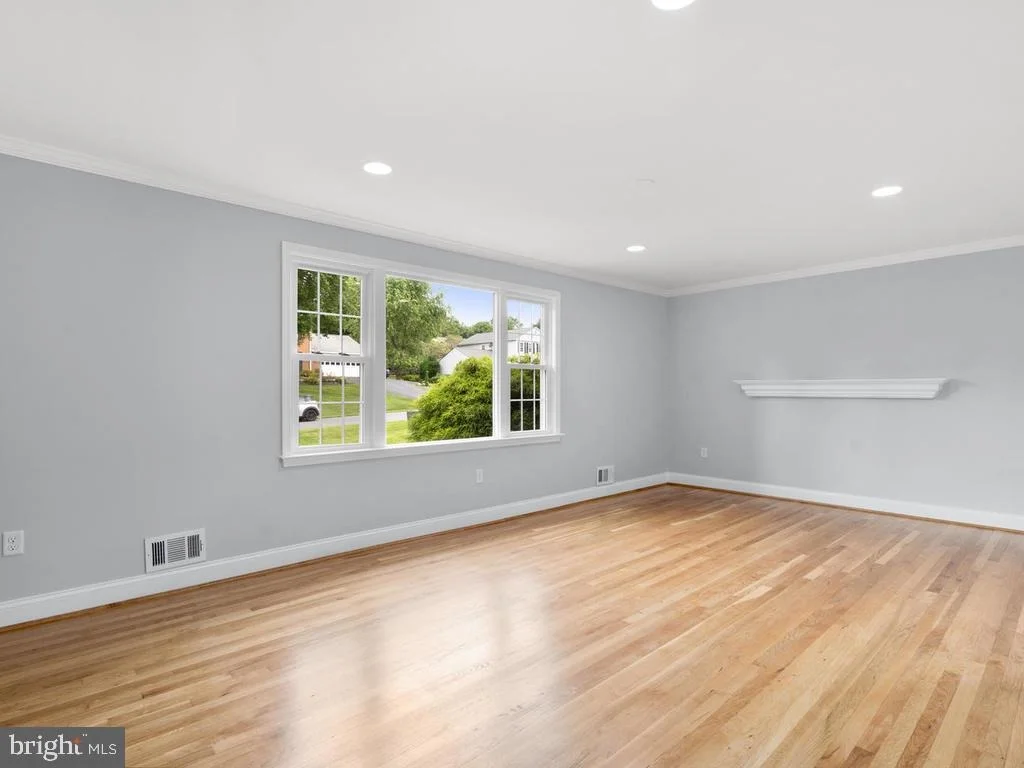 Photo of 15121 MIDDLEGATE ROAD