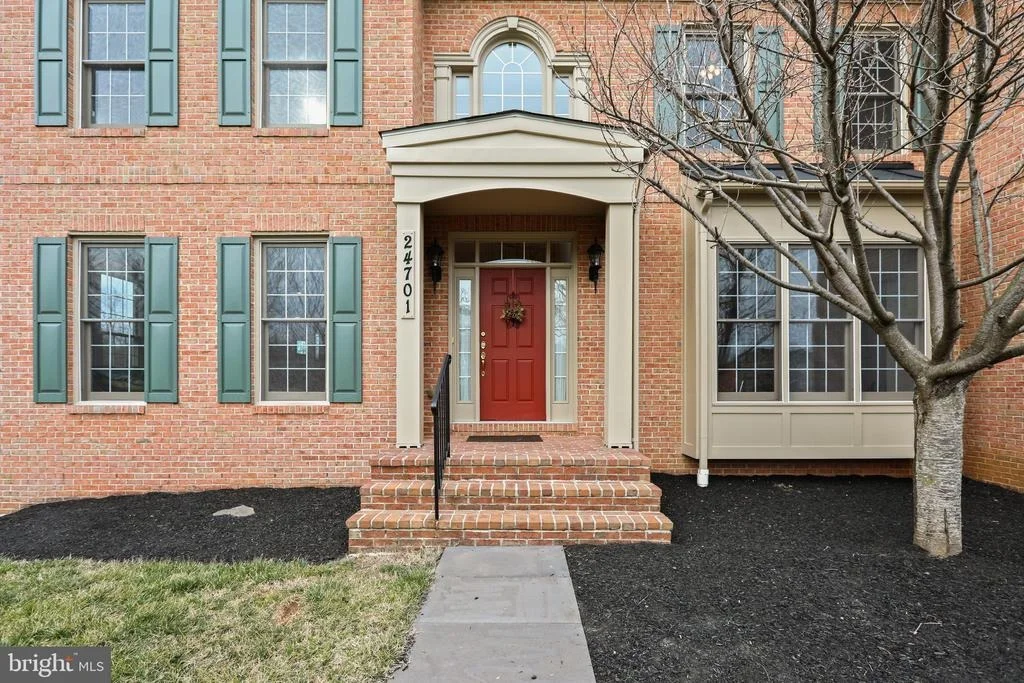 Photo of 24701 FARMVIEW LANE
