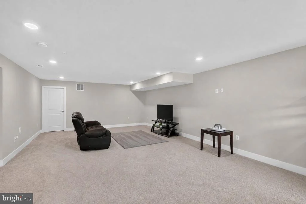 Photo of 4294 SHAKESPEARE CIRCLE