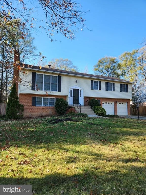Photo of 8230 RIVERSIDE ROAD
