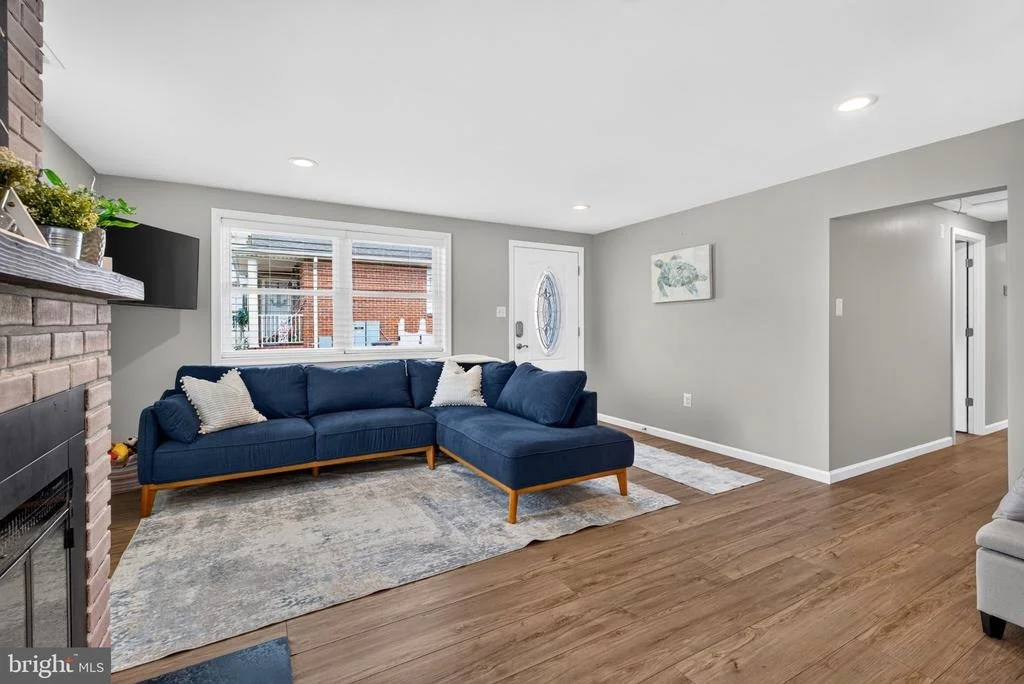 Photo of 2125 MAPLE ROAD
