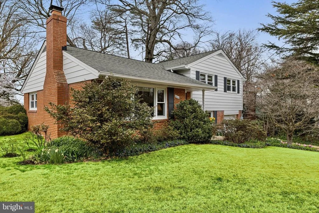 Photo of 4616 EXETER STREET